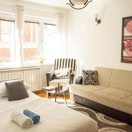 Cute And Cozy Studio With Cathedral View-Excellent Location SJJ Exterior photo