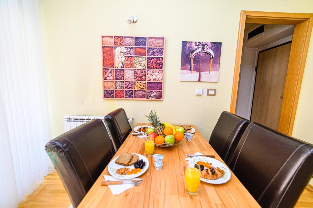 Cute And Cozy Studio With Cathedral View-Excellent Location SJJ Exterior photo